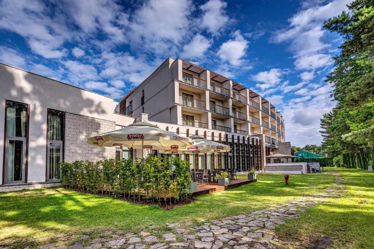 Holiday Inn Resort Warsaw Jozefow By Ihg מראה חיצוני תמונה