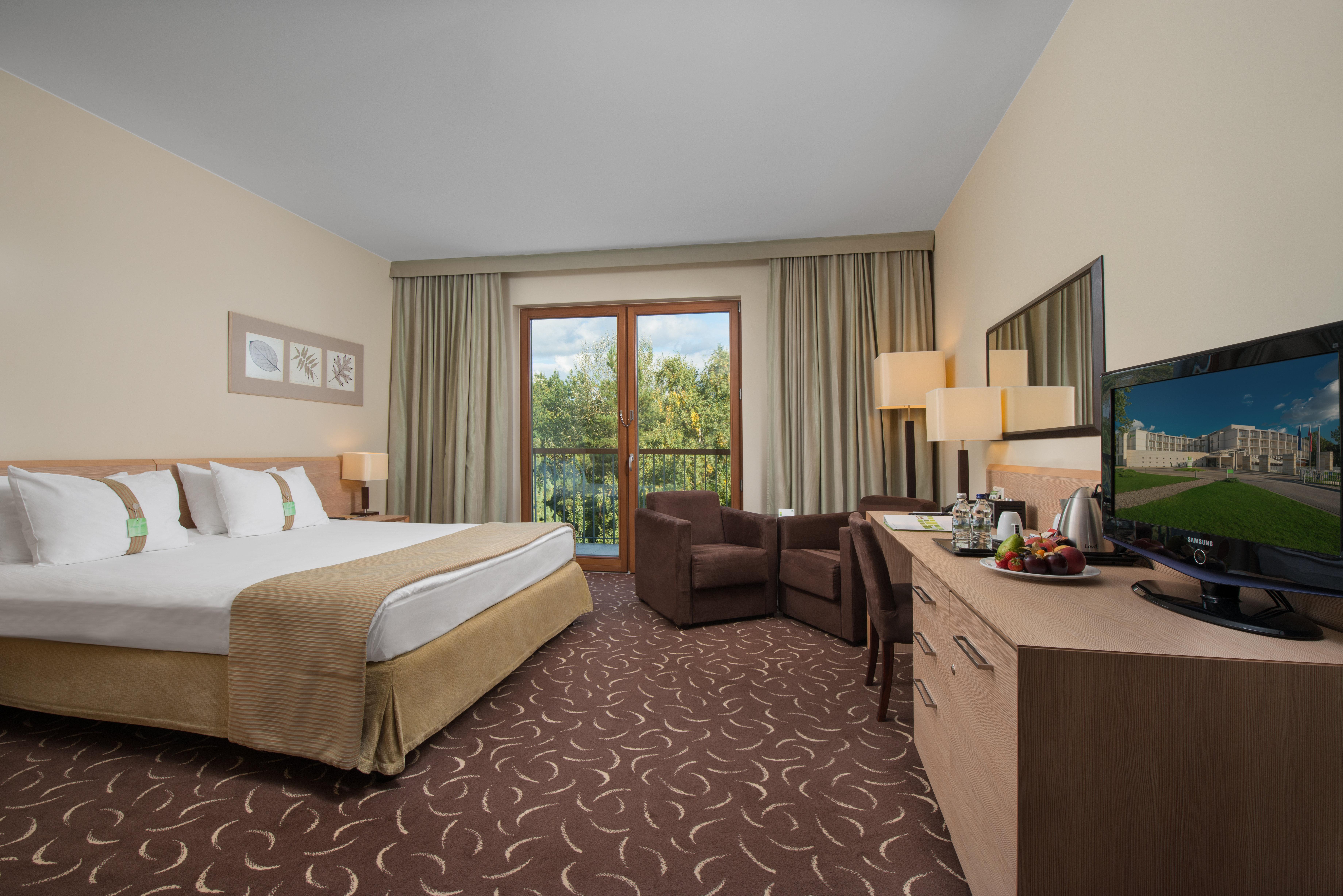 Holiday Inn Resort Warsaw Jozefow By Ihg מראה חיצוני תמונה