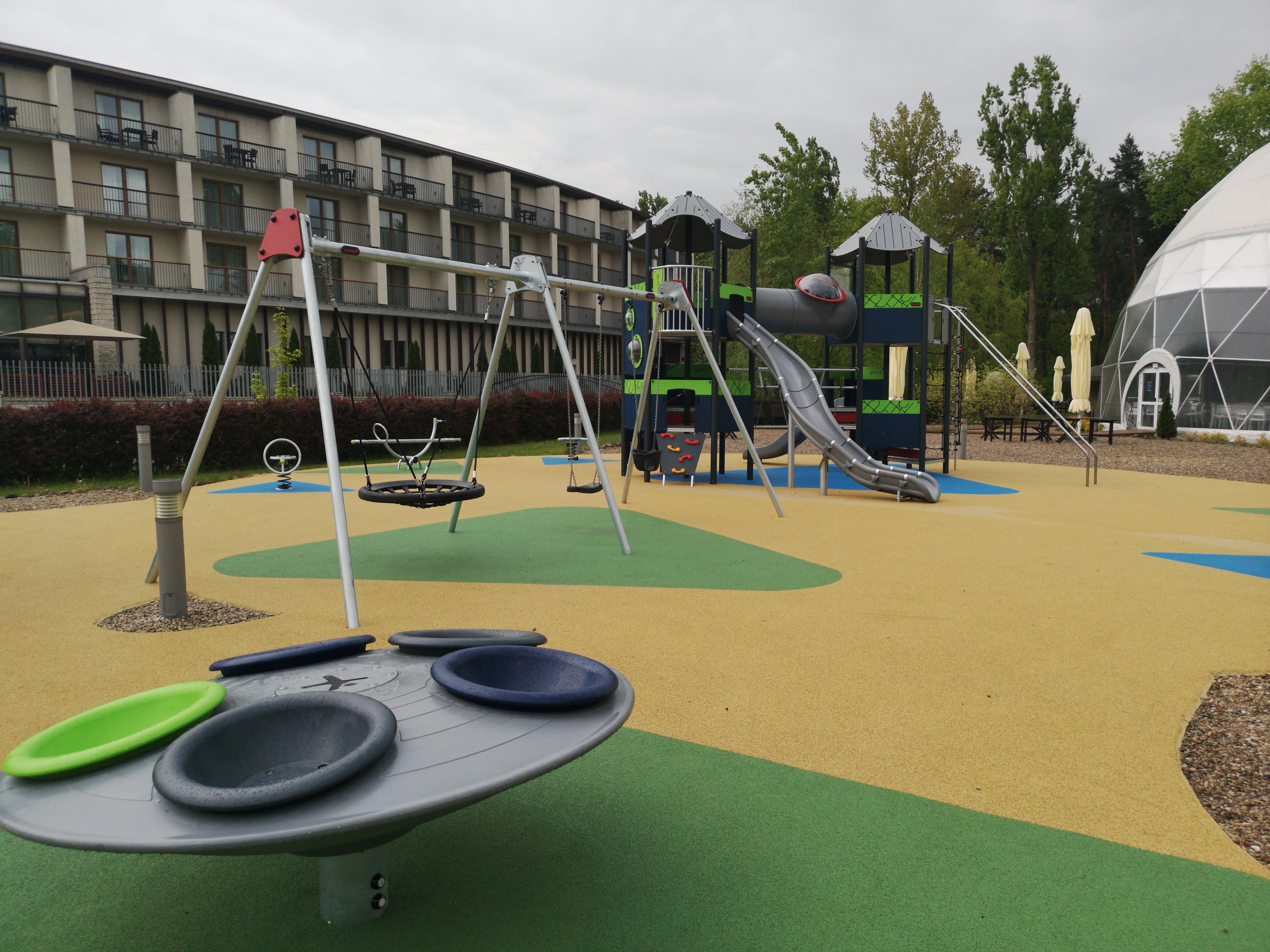 Holiday Inn Resort Warsaw Jozefow By Ihg מראה חיצוני תמונה